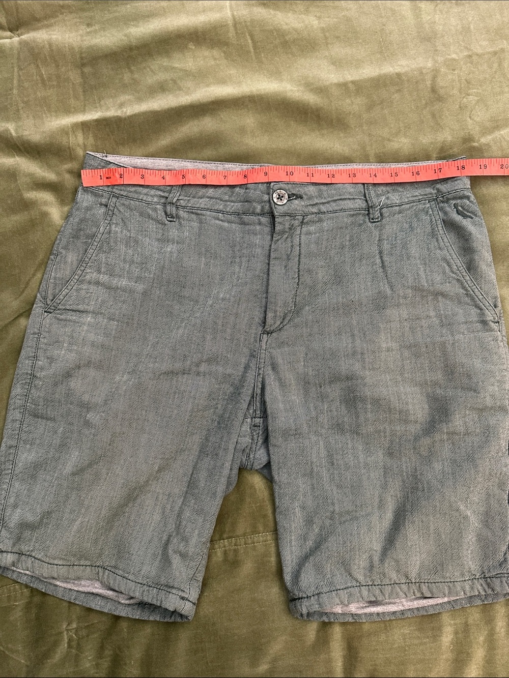 Men's Green Flat-Front Casual Shorts